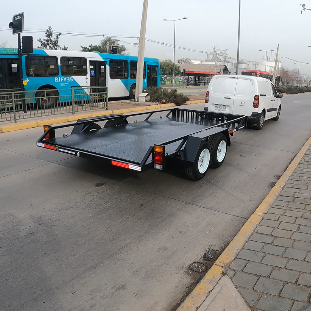 MODELO S-4020 D (2.500 KILOS SIN FRENO)