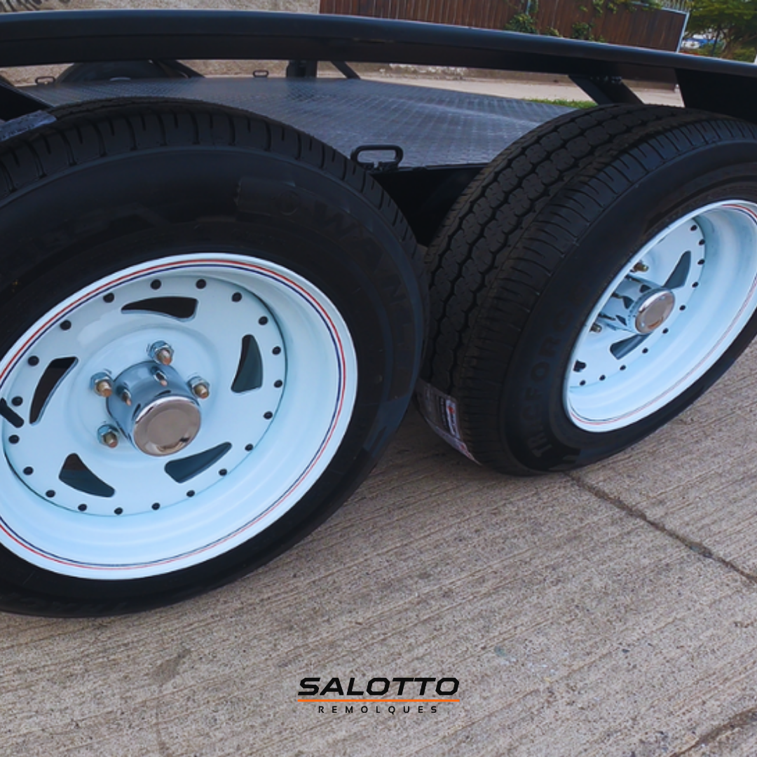 MODELO S-4020 D FE (3.000 KILOS DE CARGA)